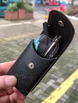 新款高档折叠防蓝光老花镜高清树脂镜片超轻耐摔久戴不累眼款式新颖大方上档次九层加膜更护眼更爱眼#源头实力厂家 #高颜值眼镜 #折叠防蓝光老花镜 #折叠老花镜方便携带 #折叠老花镜防蓝光