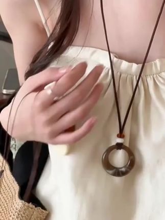 合金项链 圆圈编绳项链女小众设计简约时尚冷淡风复古风长链配饰#项链 #今日分享 #项链控 #饰品分享