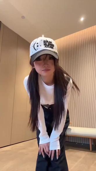 BRN美式复古原色直筒背带裤2026女甜美休闲宽松阔腿工装款连体裤#美的全屋智能