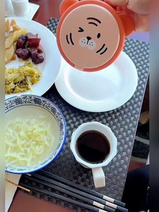 #辅食碗 每次带宝宝出门都自带宝宝餐具 干净卫生,这个碗别看它小小的 一碗多用 很实用 #婴幼儿用品 #母婴好物 #好物分享🔥 #外出必备