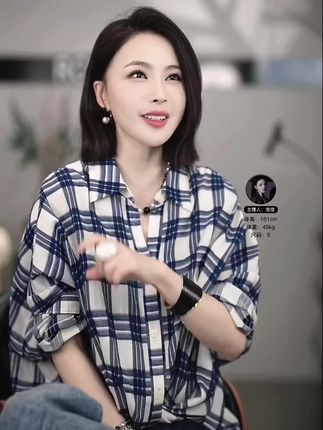 溶溶【文艺知性】RONGRONG 设计感格子纯欲慵懒风长袖衬衫#强烈推荐 #时尚感穿搭 #格子衬衫 #溶溶RONGRONG