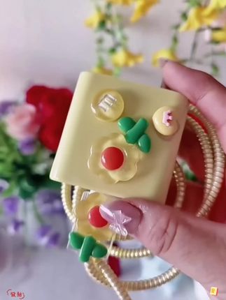 别再让数据线断了!   新买的数据线总开裂?这个硅胶保护套救大命!套上防折耐造,配色还超可爱,几杯奶茶钱,让数据线多用半年!#数据线保护套 #数据线 #数据线推荐 #数据线套装