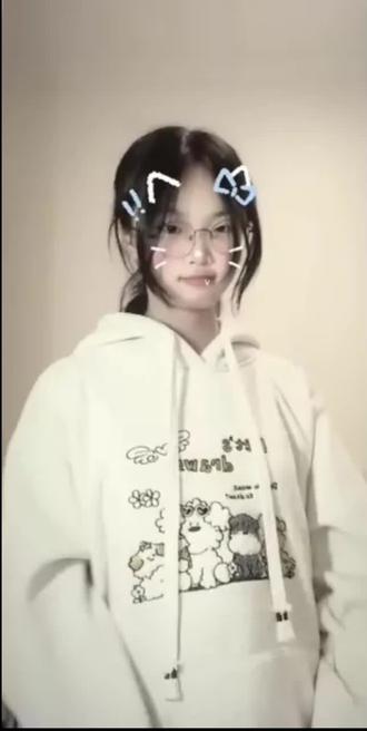 闲得慌,浅跳一下,不喜勿喷
#萌颜滤镜 #复仇摇 #舞蹈#2026舞蹈