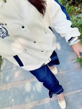 “不舒服的关系不必维持,心很小,装不下那么多忧伤。#洋气减龄宽松网红百搭初高中学生棒球服外套。春秋穿搭。