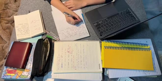 26大英赛会淘汰每一个放假不看通知的懒人!
#大英赛#大英赛c类#全国大学生英语竞赛#当代读书人#大学生@抖音小助手 @抖音创作小助手 @抖加🔥上热门🔥dou+🔥热点宝 @DOU+小助手 @DOU+上热门