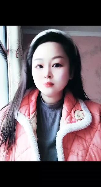 #这款胶原蛋白发光面膜可以改善皮肤毛孔变小让我们皮肤更加有弹性,补充我们胶原蛋白的流失 任何皮肤都可以用,家人们我挂小黄车你们自己去拍