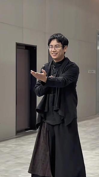 祝@骏良 生日快乐,事事顺利🎂#骏良