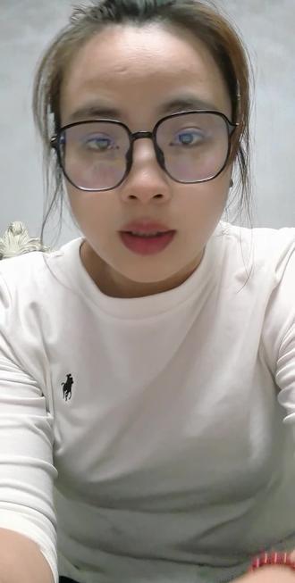 #每个孩子都有一个娜塔莎 穿完衣服的娜塔莎还是好埋汰,我应该给他们洗个澡的