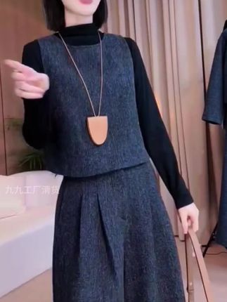 2025年秋冬季新款高级感毛呢时尚马甲套装女气质九分阔腿裤三件套#高端大气上档次#谁穿谁好看