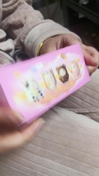 全家养小鸡盲盒已拆
没有拆到隐藏款虎虎生威
但是其它三个也很精致
果然早下单就可以早发货 嘻嘻😘
#蚂蚁庄园小鸡盲盒