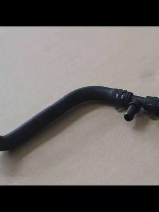 适用吉利博越 副水壶加水软管 1.8T副水箱三通管 防冻液水壶水管,专用,采购热线/微信18056873238。
