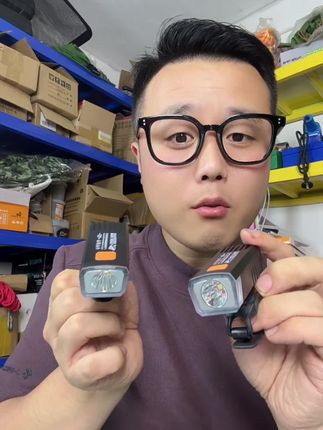 微笑鲨自行车灯前灯手电筒山地车单车灯夜骑儿童骑行装备#骑行灯 #强光骑行灯 #自行车车灯 #骑行必备 #超便宜超划算