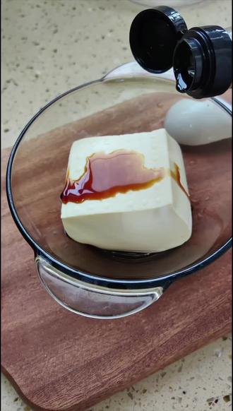 上火了,吃点清淡的,但很丰富#清粥小菜 #清淡饮食 #豆腐 #海蜇#水煮蛋