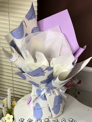 花店日常必备的蝴蝶花束包装教程来咯#花束包装教程 #花壳 #花束推荐 #花艺资材 #花艺教程