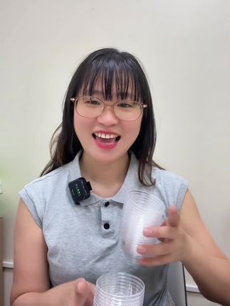 以后家里招待客人,就用这款一次性定制航空杯,喝杯热茶、喝杯饮料,再也不会担心杯子软趴趴的。加厚加材质,就像玻璃一样通透,壁纸壁更好用,还特别上档次。#家居好物 #好物推荐🔥 #一次性航空杯 #一次性茶杯 #居家好物分享
