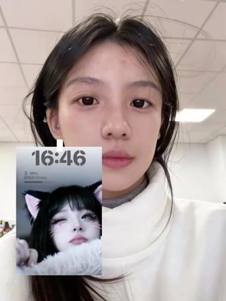 豆包你给我的惊喜实在太多太多~猫耳朵壁纸 猫耳萌拍壁纸 #豆包ai#豆包P图已经nextlevel了猫耳壁纸豆包ai提示词 #也太可爱了吧 豆包p图指令词来啦