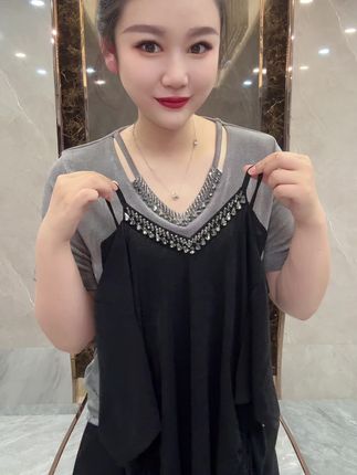#休闲减龄穿搭 #减龄显瘦穿搭 #洋气小衫