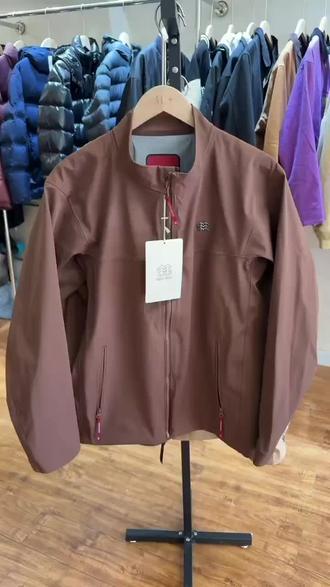 你穿搭这款可隆马年限定冲锋衣简直太好看了!#可隆马年限定冲锋衣#可隆冲锋衣#冲锋衣推荐