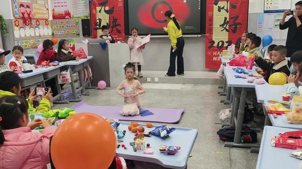 一年级元旦晚会表演,记录