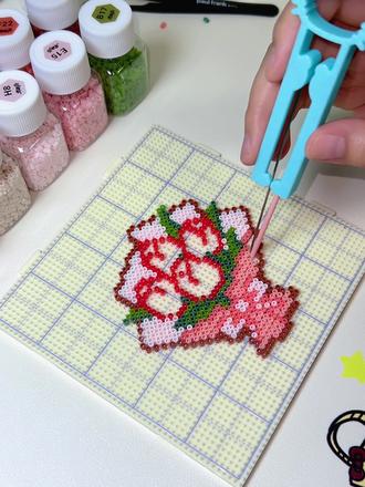拼豆日记┃郁金香花束🌷希望宝子们都能被春天温柔以待
#展示你的手工diy成果 #我做的春日限定手工 #拼豆 #拼豆日记 #沉浸式