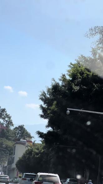 家人们,别问我在做什么,问就是在疯狂补货中,过年了,雪糕必须管够、管够、管够 #日常vlog #强烈推荐哦 #一般人不告诉他 #补货日常