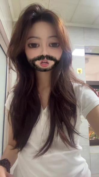 #卷毛 #studywithme #气质这块没输过 首先你得干嘛?你得内个内个哈哒,对不对?然后你再内个内个哈。对不对?啊。然后你在那个那个哈哒,对不对?然后,你再内个内个哈。然后,乒乓哈哒,你知道他干嘛了?他乒乓哈,对不对?他肯定不能是阿帕兹呀,那乒砰哈哒,阿帕兹,你觉得顺口吗?肯定不顺口啊,所以哦只能乒砰哈哒,只能乒砰哈,就乒砰哈哒,他悍马?他只能乒砰哈#大胡子 #国外