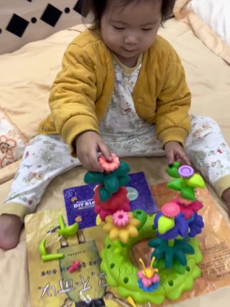 #益智玩具 #宝宝玩具 #创意手工 #亲子手工 #早教益智玩具 又是轻松带娃的一天嘻嘻嘻😬