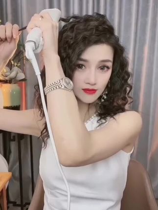 发量少的姐妹闭眼入!#减龄气质 #发型决定气质 #适合所有脸型 #氛围感拉满