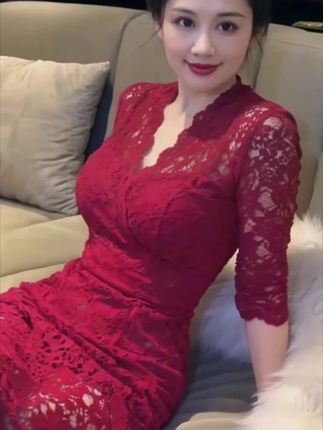 红色蕾丝才是真爱! #团圆搭子选伊利 #美丽坏女人 #魅力十足 #心动的信号 #爱了吗