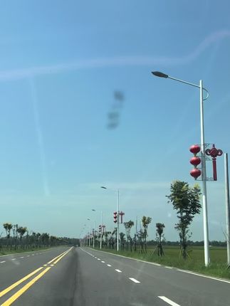 如果你愿意拉着我的手,多远的路我都陪你走#车窗外 #随拍记录生活 #所遇皆美好 #今日文案