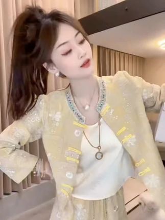 上新啦~#新中式穿搭 #高级感穿搭
