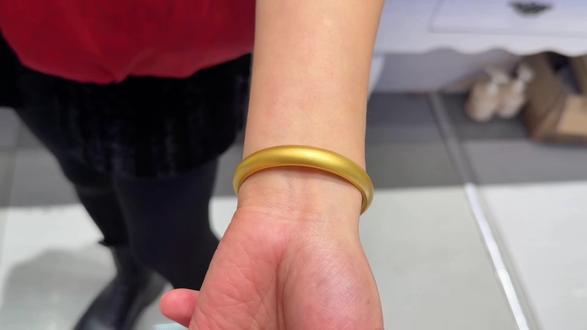 宜春打金丨同城的富婆姐姐来打125克多的实心泥鳅背手镯,52的圈口#日常vlog #日常 #泥鳅背手镯 #泥鳅背手镯加工 #宜春打金