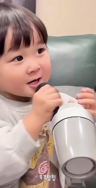 如此kiyo的yuho宝宝~就这样和yijin一起登上韩国国旗吧#给你宇宙 #宇宙宝宝 #yuho