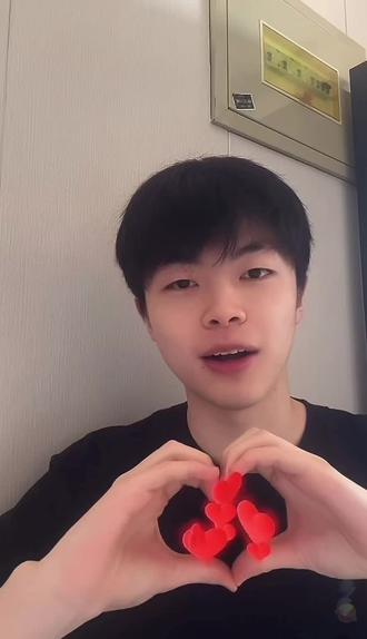 左总开发苹果特效ing...#苹果特效 #手势 #特效 #小左 #小左🌻 @Clever小左 @小左🌻