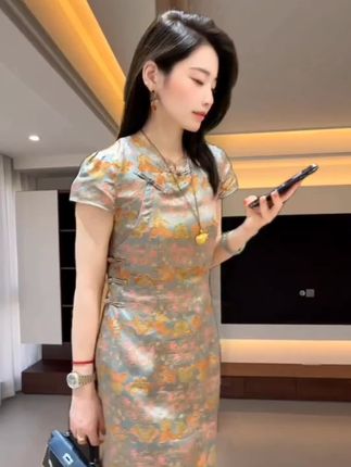 #优雅气质 #复古风穿搭 #高级感穿搭 #女人味穿搭