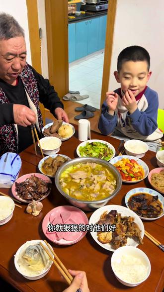 当你有困难的时候,谁会毫不犹豫伸出援助之手#婆媳 #治愈系家庭 #vlog十亿流量扶持计划