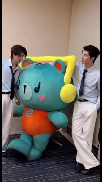 PPW
permpoon会说话了,声音好可爱😸😸
多多给两个“爸爸”的惊喜👏👏
#pondphuwin #permpoon#强烈推荐 #也太可爱了吧