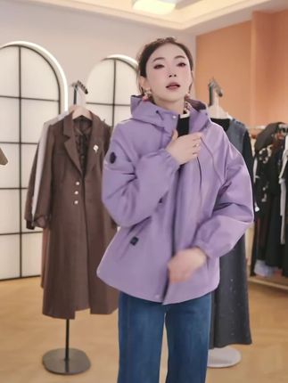 F韩系休闲连帽冲锋衣外套秋季新款抽绳设计宽松显瘦夹克上衣#韩系穿搭#冲锋衣外套#谁穿谁好看系列