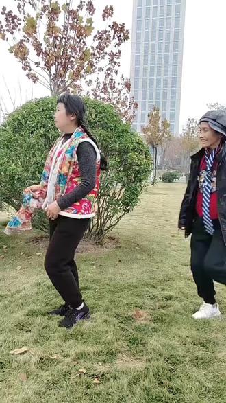 #赵发布作品、 老妹儿,你是哪个村?你是哪个村?搞笑视频