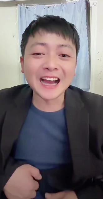 唐二哥抱着侄女,好开心,一家人真好#唐三妹