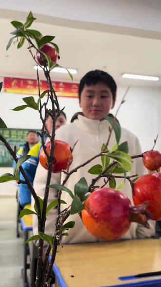 #师生日常 #写作 #诗歌 #模版 怕写作文的,来凑个热闹吧🥰