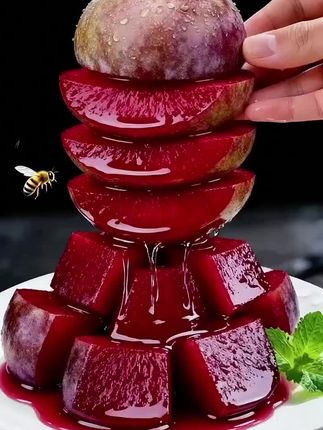 #新疆恐龙蛋 #恐龙蛋杏李#纯天然绿色食品#新鲜出炉#好吃到停不下来@抖加🔥上热门🔥dou+🔥热点宝 @上热门🔥🔥🔥