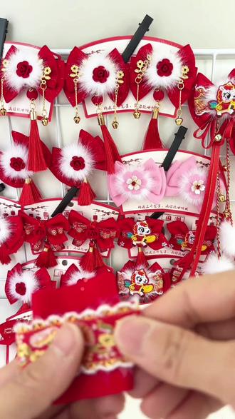 #儿童发饰 #我的手工作品 #新年发饰安排上了 #新年发饰教程@DOU+上热门 @抖音小助手