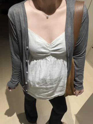给孕妈们挖到一条春秋显瘦的孕妇微喇裤,腿型不好的小孕妈穿上妥妥显瘦,面料舒适不勒肚子,小孕妈们别犹豫啦快去入吧#孕妇微喇裤 #喇叭裤 #孕妇喇叭裤#显瘦穿搭 #谁穿谁好看