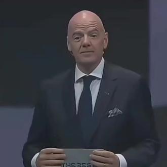 恭喜登贝莱荣获2025世界足球先生,同时C罗未投票引发争议,看完这个视频,你就知道为什么!#FCOL金球计划 #FCONLINE #足球 #C罗 #梅西