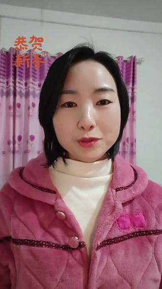 初一撒盐 招财进宝!#新年招财小妙招 #大年初一迎春纳福 #过年传统 #招财进宝拜大年