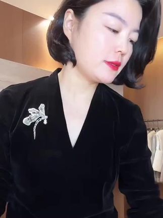 TANTAN 气质简约高级感V领显瘦秋冬打底上衣3188