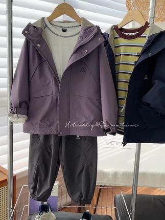 紫色上身特别帅#童装 #高品质童装 #冲锋衣 #外套 #面料柔软舒适