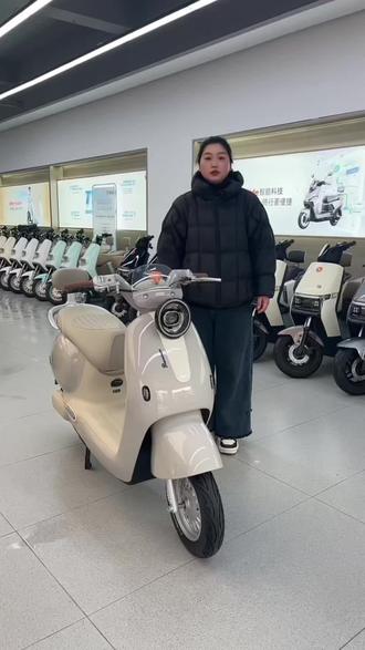 #雅迪电动车 #新款分享 雅迪摩登木兰,你心动了吗