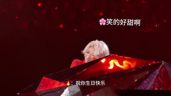 7号超长版亲亲(含火姐喊话惊喜)
6:42 🌸的36岁第一吻
太甜了啊啊啊
#华晨宇深圳演唱会 #华晨宇 #火星演唱会